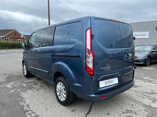 Ford Transit Custom Photo 23