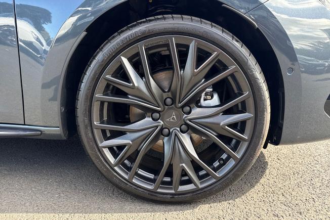 CUPRA Leon Photo 5