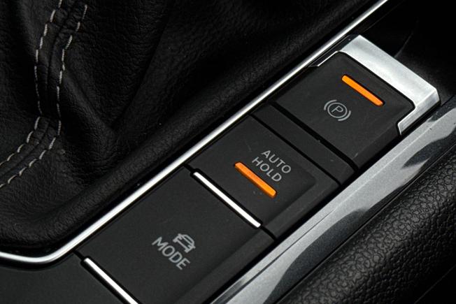 VOLKSWAGEN Tiguan Photo 28