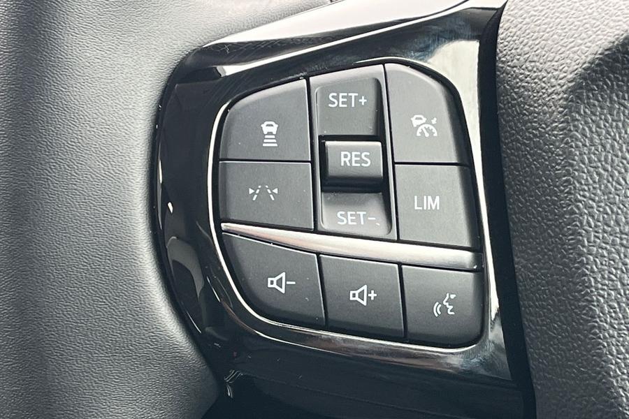 Ford Puma Gen-E Photo autoimg-bfcd6a06e81e8f0fe4e5cabee8acfec7406073ca.jpg