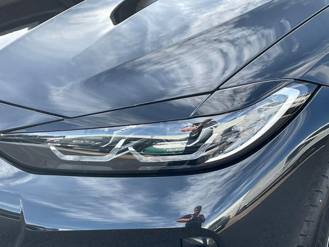 BMW I4 Photo 21