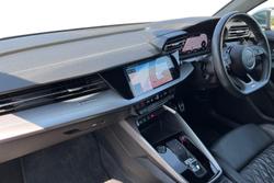 AUDI S3 Photo 2