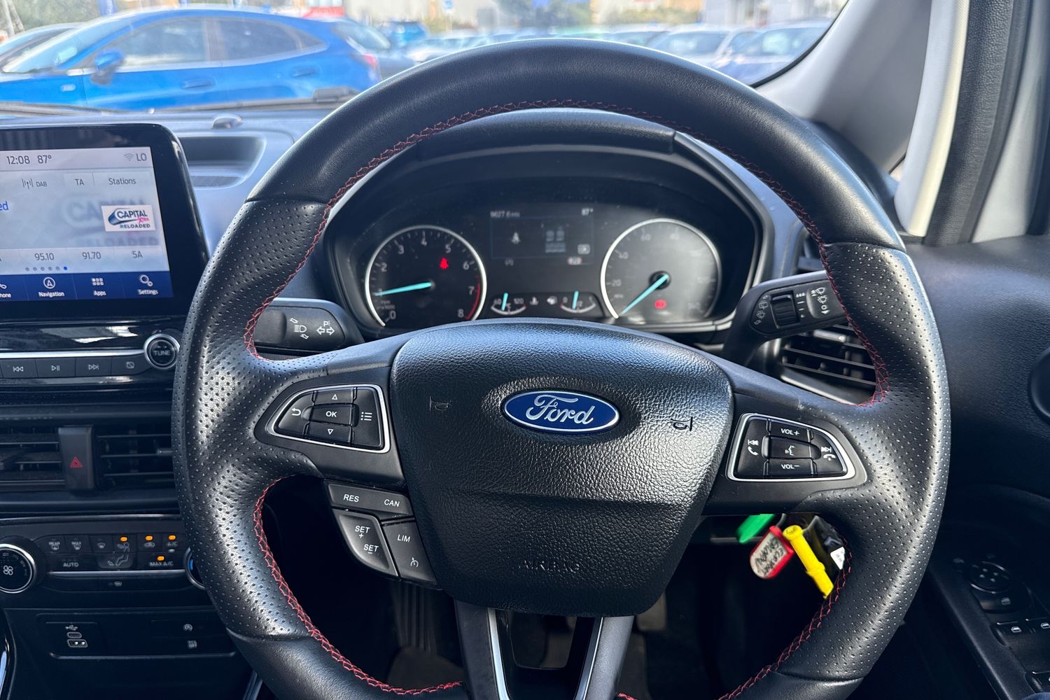 Ford EcoSport Photo 11
