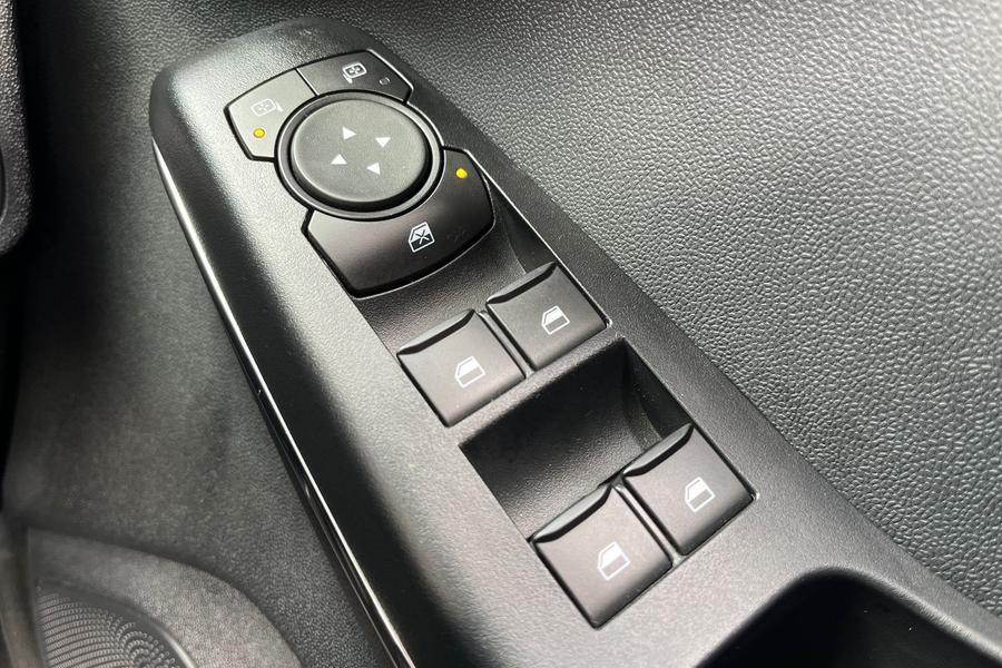 Ford FIESTA Photo autoimg-bfd791a83be3418b21fd37717dfd5591236bb3b3.jpg