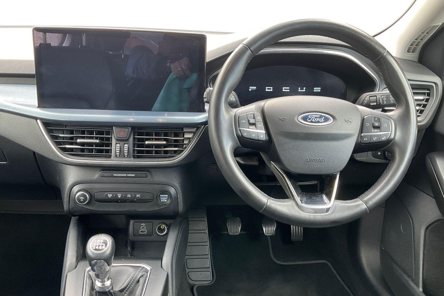Ford FOCUS Photo 10