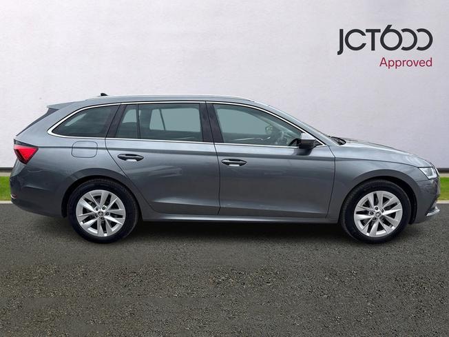 ŠKODA Octavia Photo 4