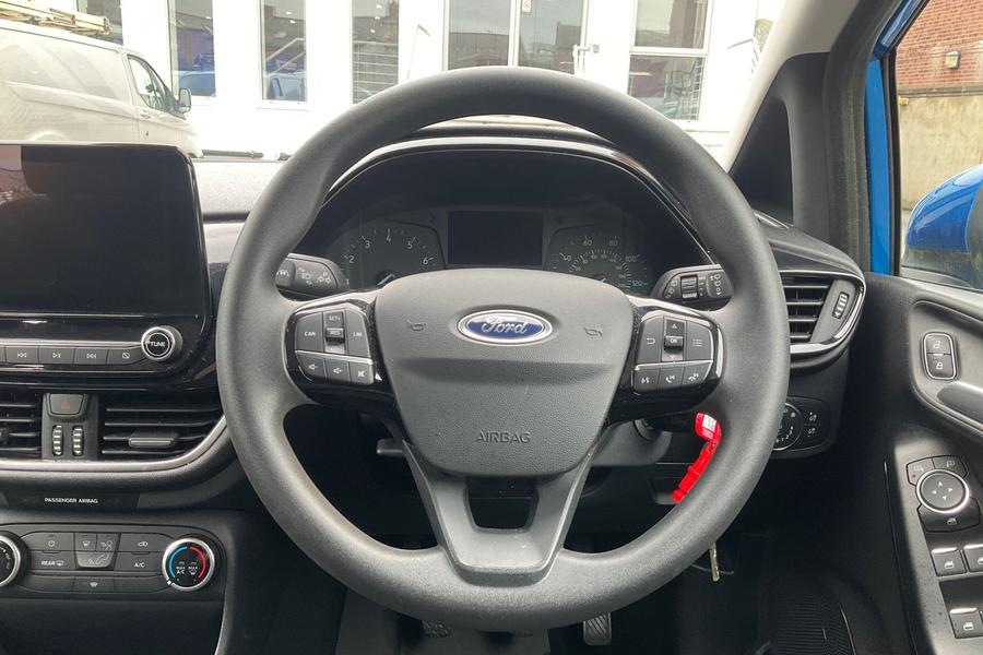 Ford FIESTA Photo autoimg-bfe05ffda672f1bc599f74d1b7483cea3ae0d1cb.jpg