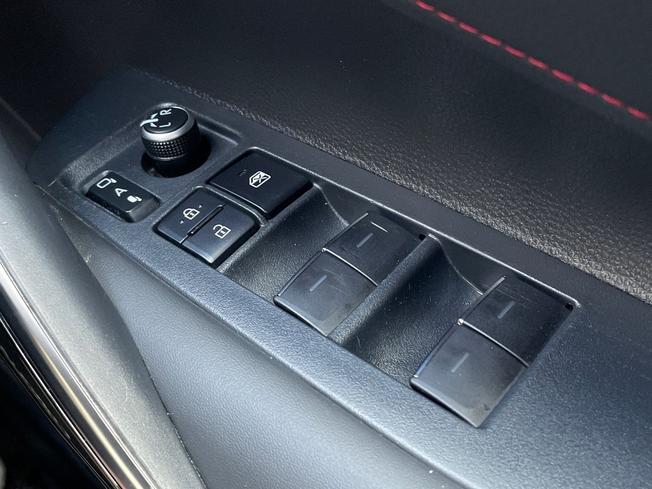 TOYOTA Corolla Photo 32