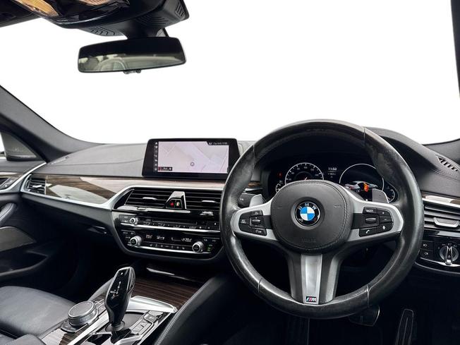 BMW 5 Series Photo 6
