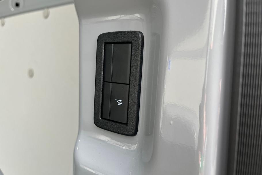 Used FORD E-TRANSIT CUSTOM WR75MZG 37