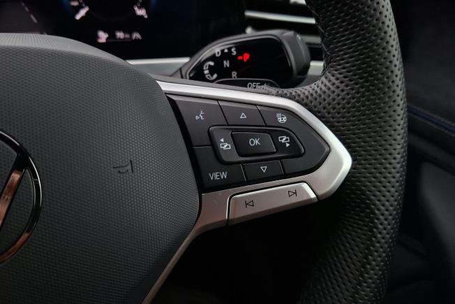 VOLKSWAGEN Passat Photo 17
