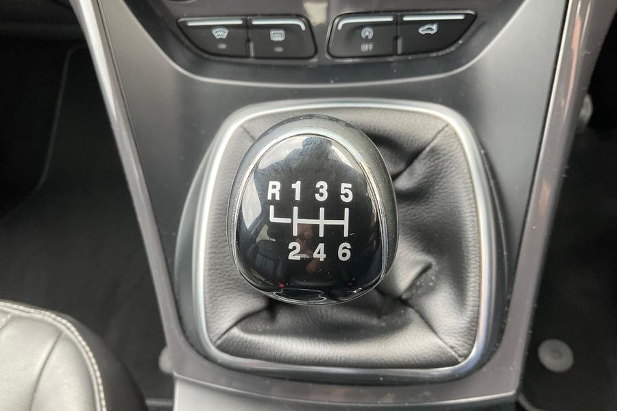 Ford KUGA Photo autoimg-bfeaca99da3a578b1f6dfc0d177916c533e68d06.jpg