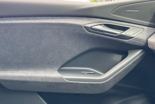 Audi Q6 e-tron Photo 40