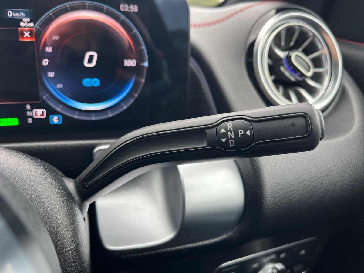 Mercedes-Benz EQB Photo 13