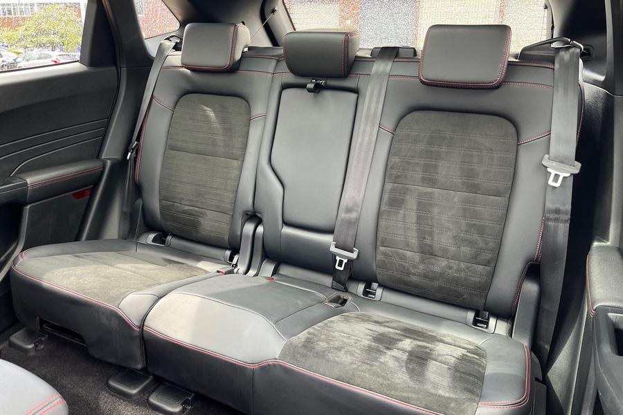 Ford KUGA Photo autoimg-bff709364bad5070ecf718cd48c85dff535d7f10.jpg