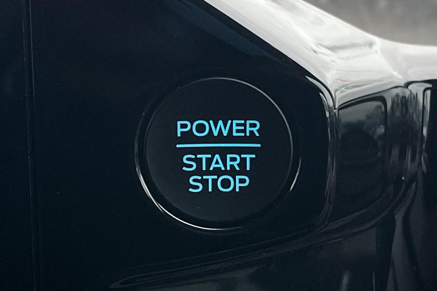 Ford Transit Custom Photo autoimg-bff795a47eb018d9d9f1d1ecf08b0cd22a6d0a9b.jpg