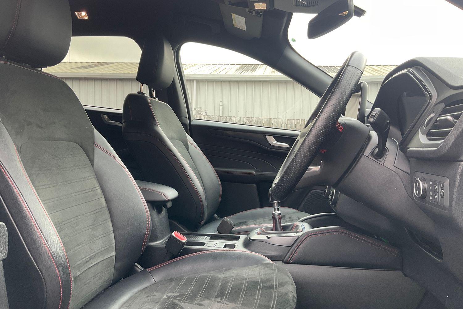 Ford KUGA Photo 16
