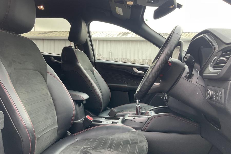 Ford KUGA Photo autoimg-bff9f61b6bd68fdfe343bc72330ba955dda459b5.jpg