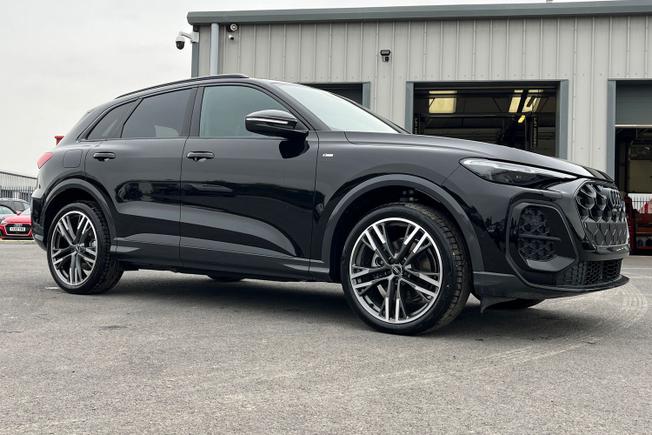 AUDI  Q5 SUV Photo 23