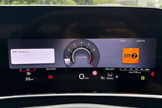 AUDI Q3 Photo 15