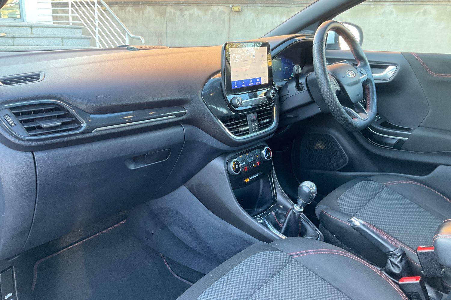 Ford PUMA Photo 17