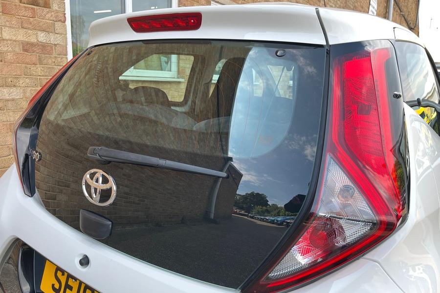 Toyota AYGO Photo autoimg-c002a1a29f41048b906df425860ddebc6885e69c.jpg