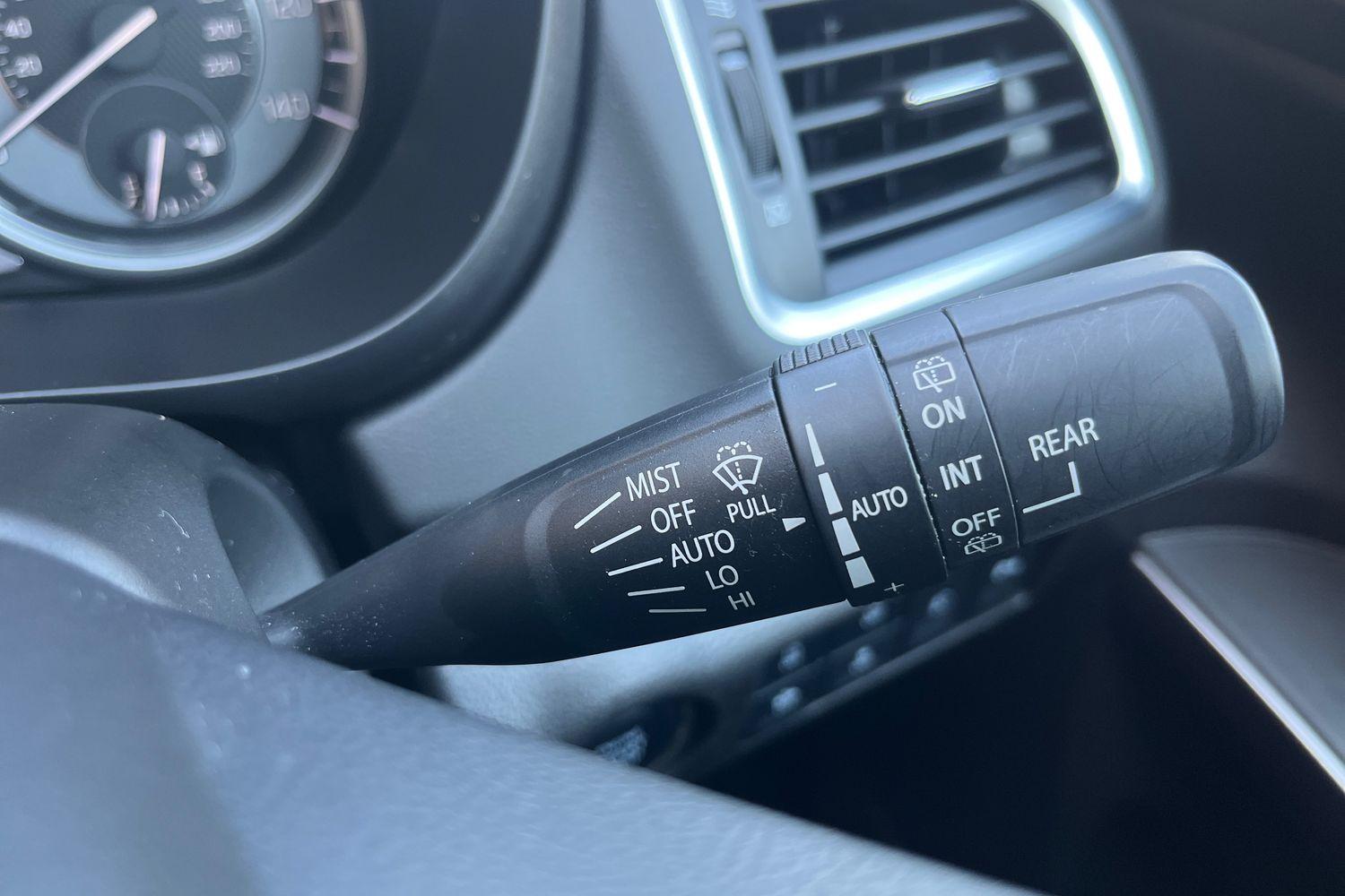 Suzuki S-Cross Photo 14