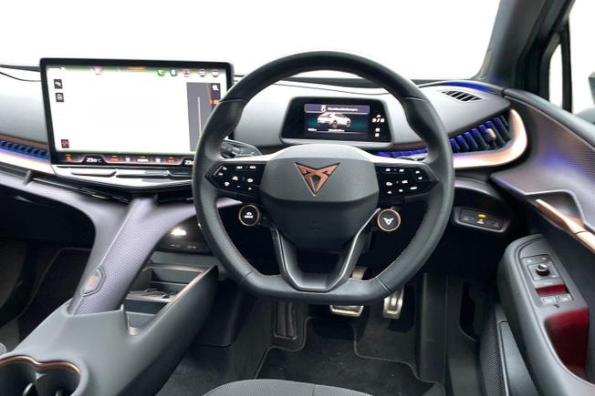 CUPRA Tavascan Photo 11