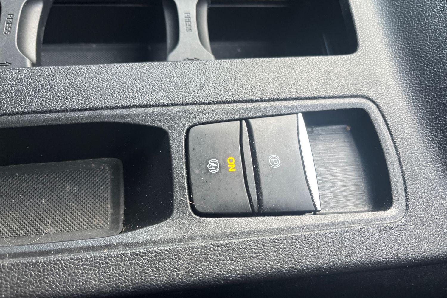 Ford KUGA Photo 31