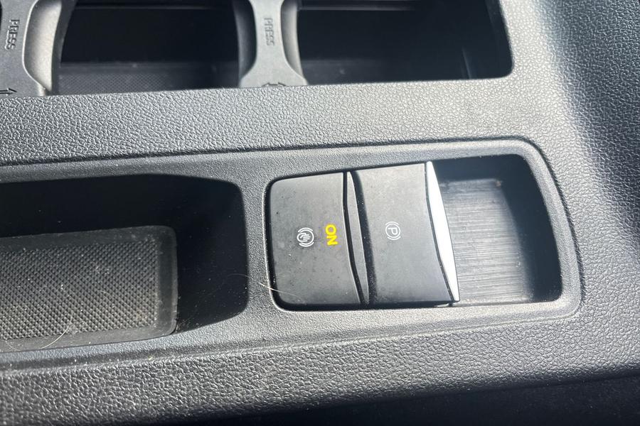 Ford KUGA Photo autoimg-c0040c757c28ed5acf29e1bbda5437fc19e92bbc.jpg