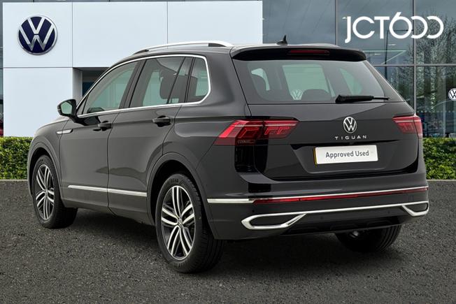VOLKSWAGEN Tiguan Photo 3