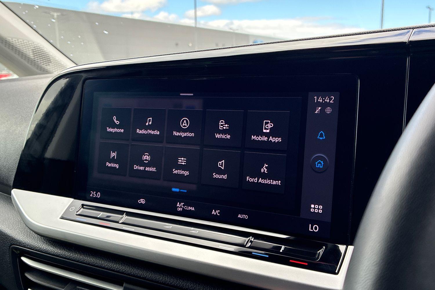 Ford TRANSIT CONNECT Photo 15