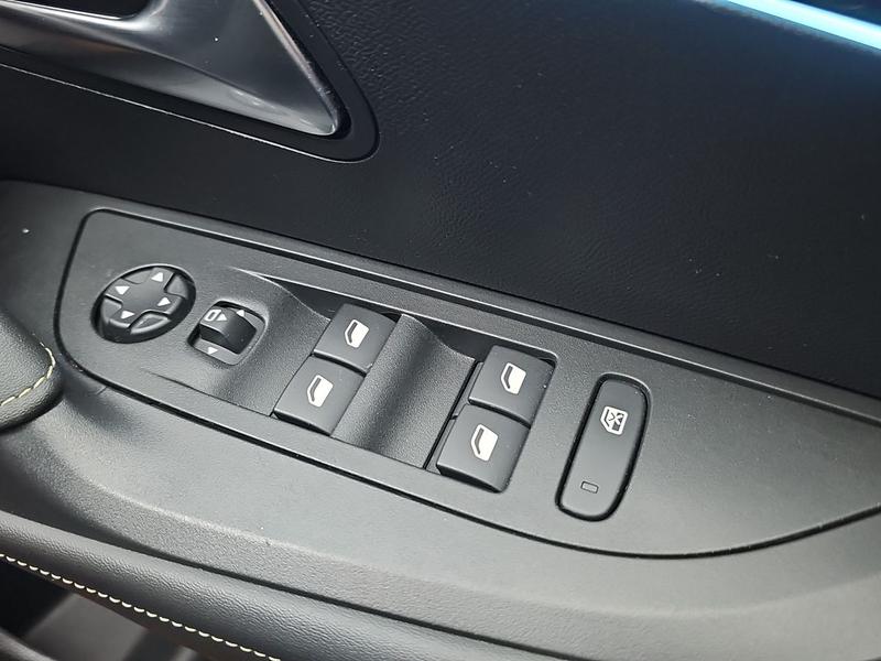 Used Peugeot 2008 NU23GVX 24