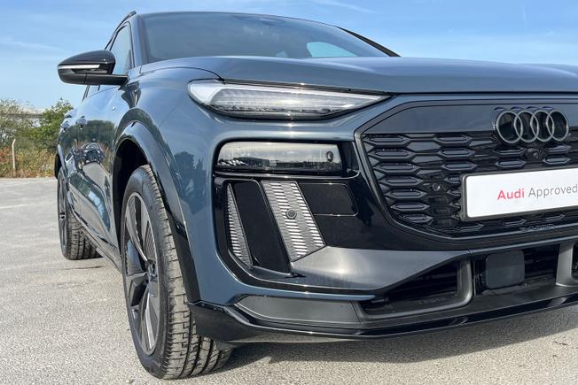 AUDI Q6 E-Tron Photo 19