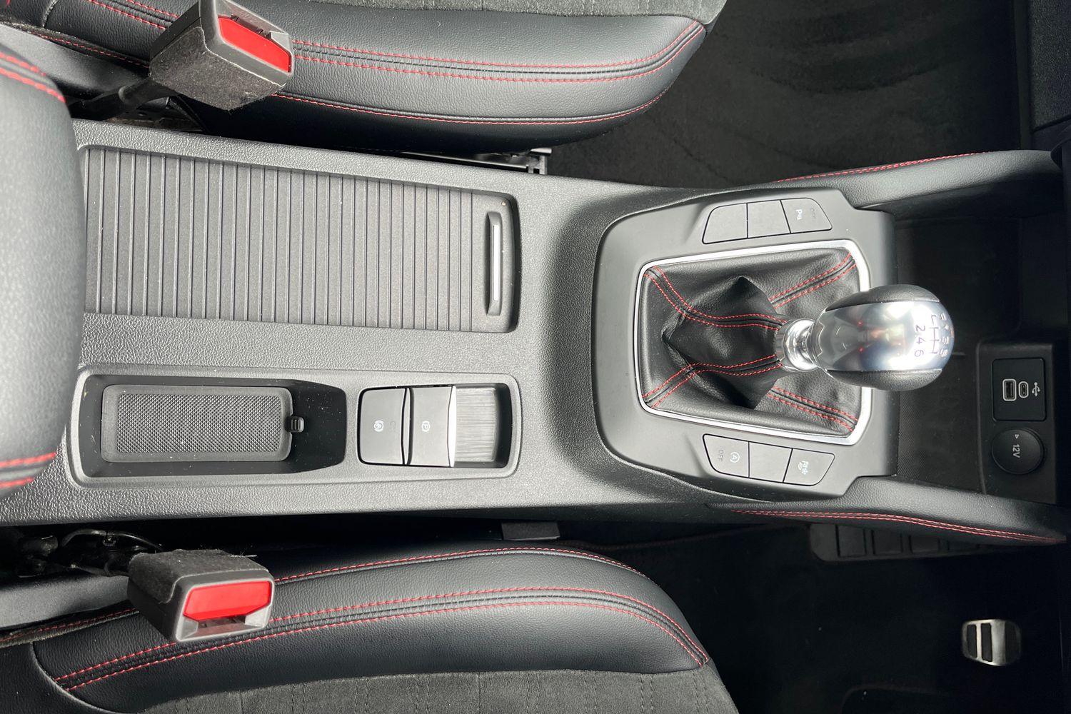 Ford KUGA Photo 32