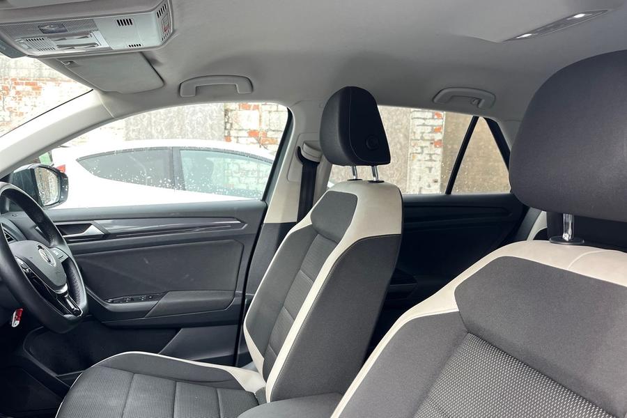 Volkswagen T-ROC Photo autoimg-c02412ac2ddad253fee99870058aabf5611ba1e1.jpg