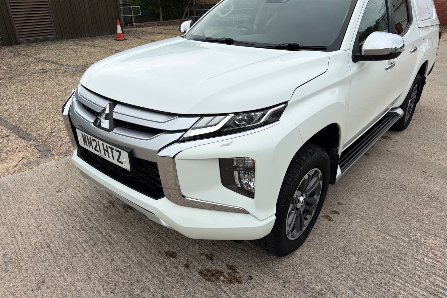 Mitsubishi L200 Photo 8