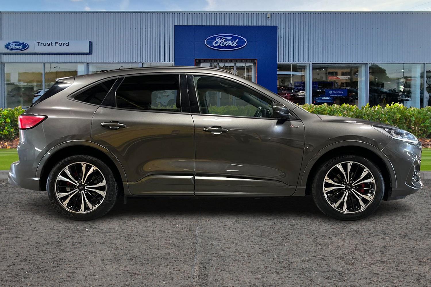 Ford KUGA Photo 2