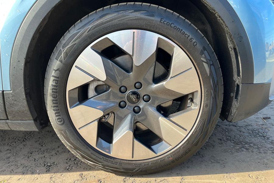 Ford Explorer Photo autoimg-c024f757c41546328a634251b119e3fe07309b40.jpg