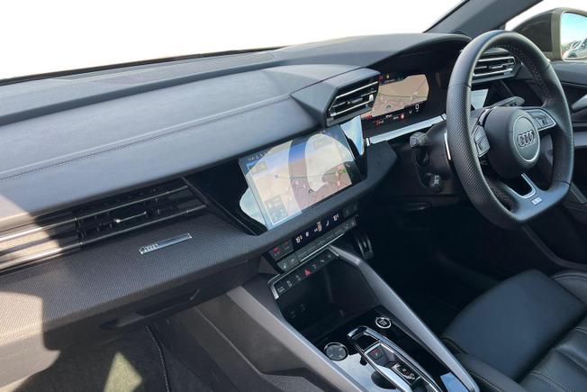 AUDI A3 Photo 2