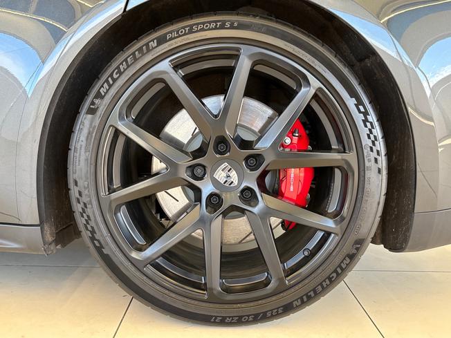 PORSCHE Panamera Photo 26