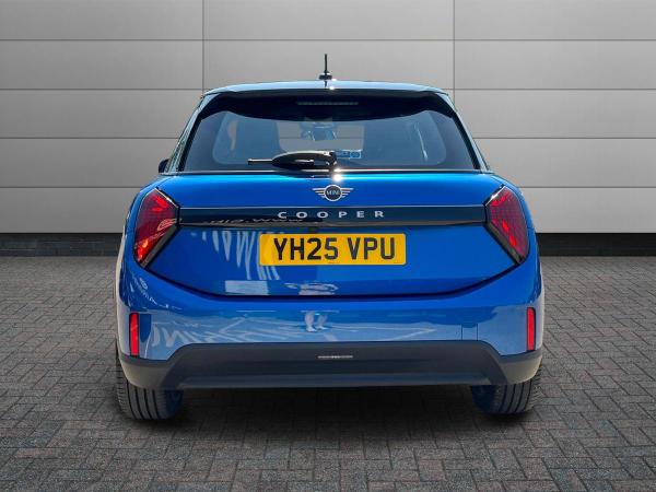 MINI Cooper Photo autoimg-c029c809c3b4cf62d36fc726124573d82696f055.jpg