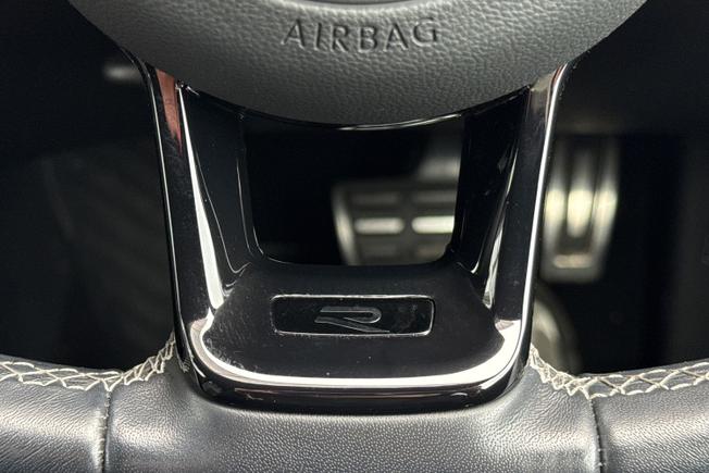 VOLKSWAGEN T-ROC Photo 29