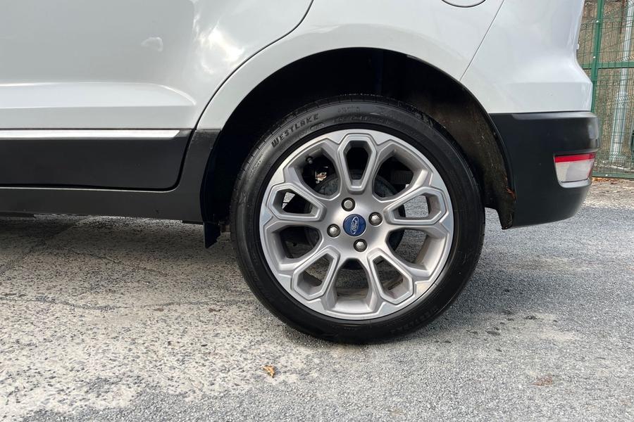 Ford ECOSPORT Photo autoimg-c02dbc97b8ad7200449d6101ad3468999d31bf34.jpg