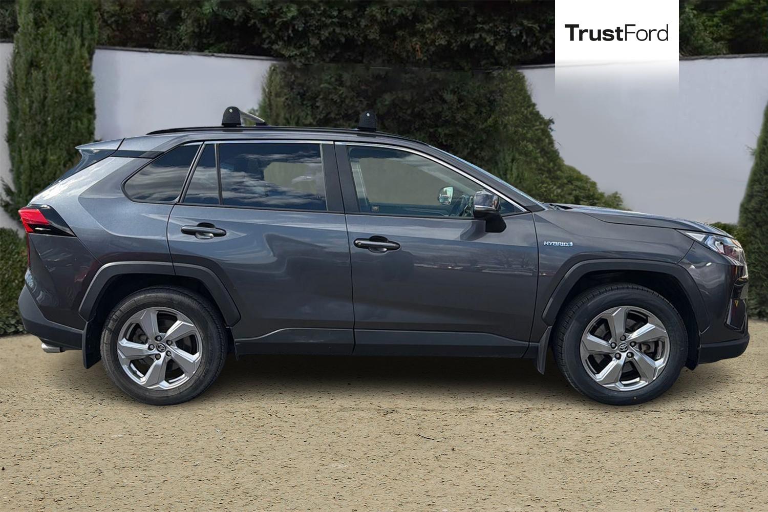 Toyota RAV4 Photo 2