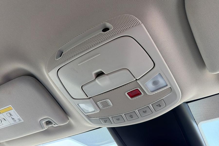 Ford S-MAX Photo autoimg-c03a0fc98d743306369872b623a17f3b8dd6ae1d.jpg