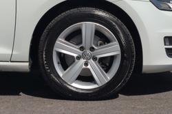VOLKSWAGEN Golf Photo 5