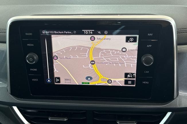 Volkswagen T-Roc Photo 14