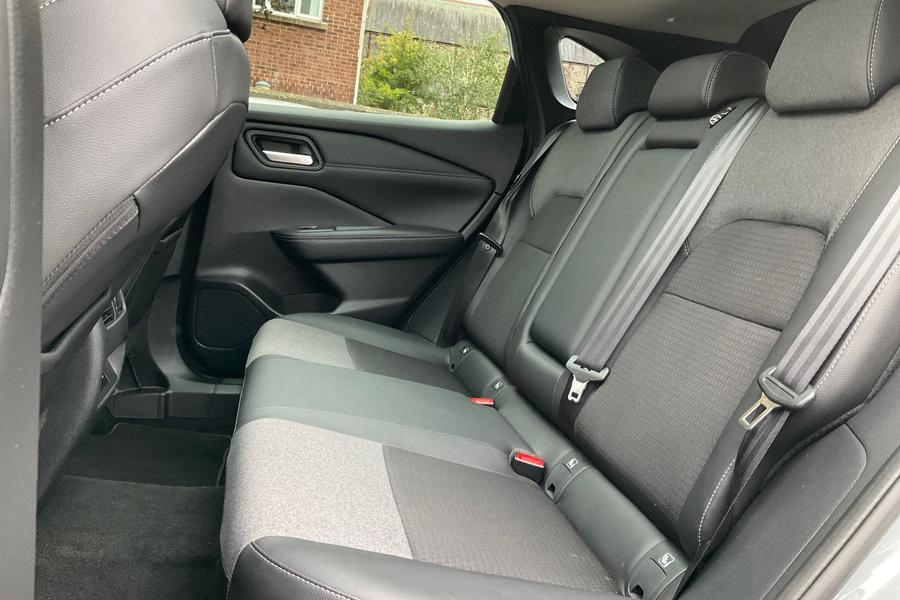 Nissan QASHQAI Photo autoimg-c03d8fcd0b15a24b7ad7e66c41f6ce0365e5cae0.jpg