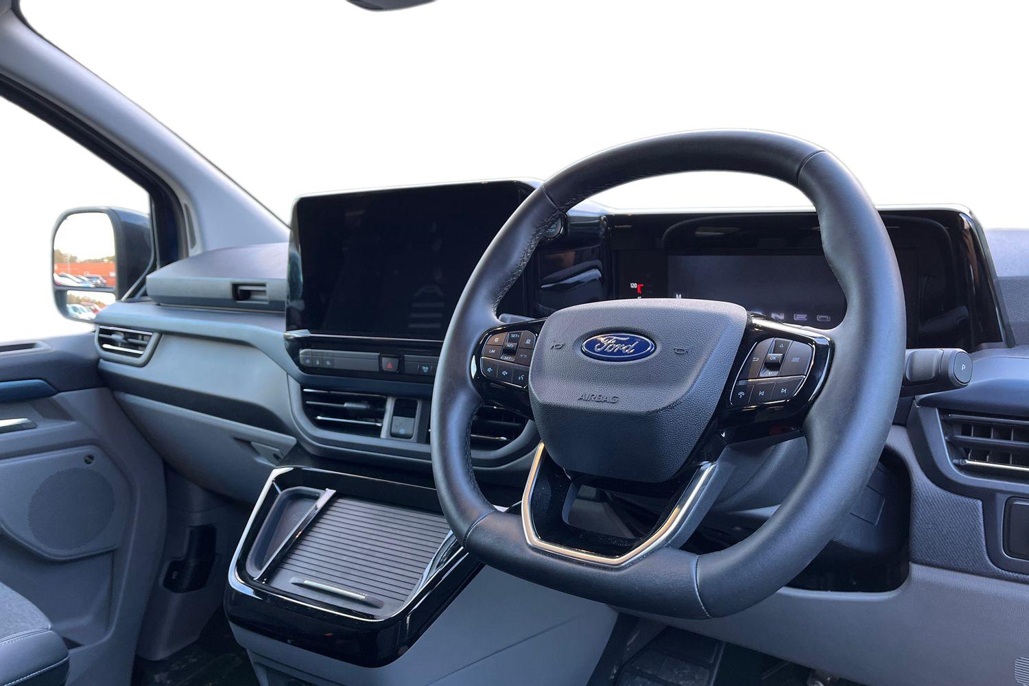 Ford Tourneo Custom Photo 8